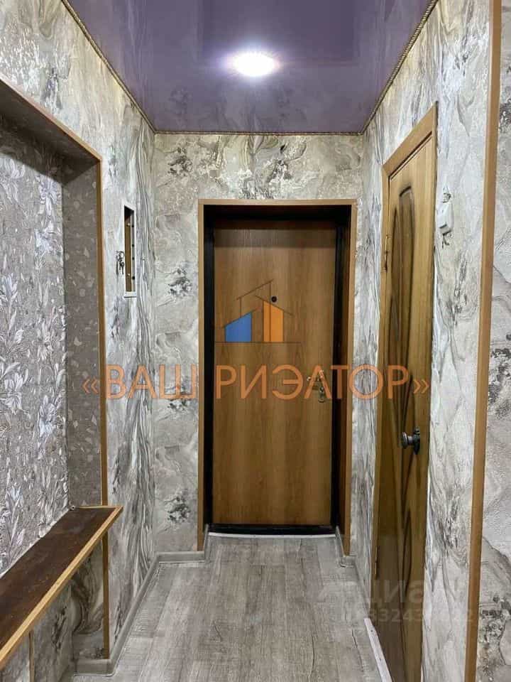 Россия, Белгородская область, Губкин, Комсомольская улица, 49, фото 16