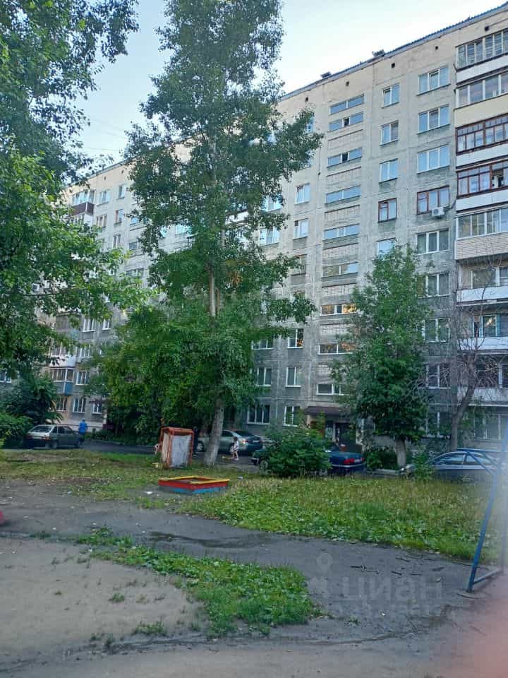 Россия, Алтайский край, Барнаул, улица Георгия Исакова, 272