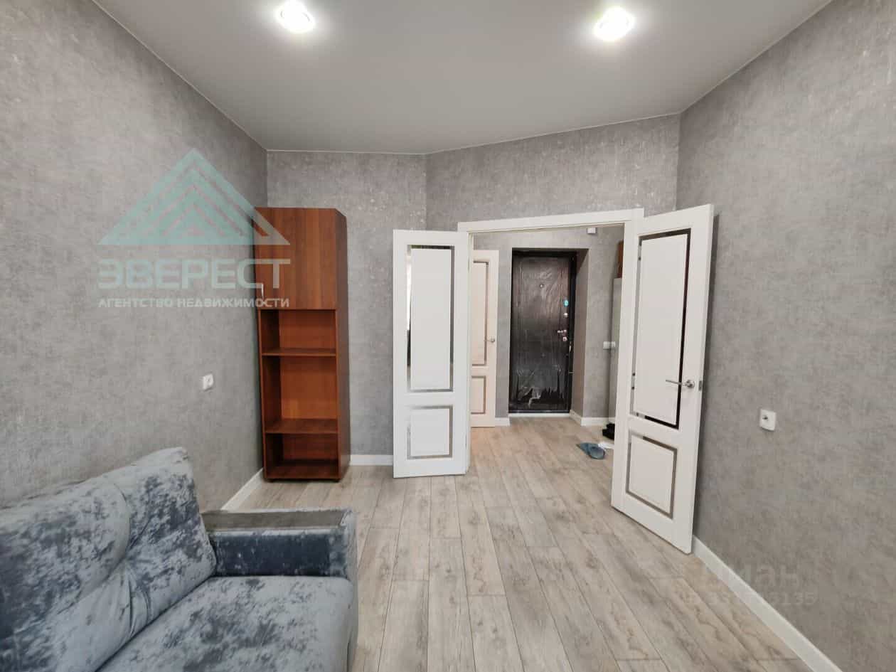 Россия, Республика Хакасия, Абакан, улица Генерала Тихонова, 6, фото 6