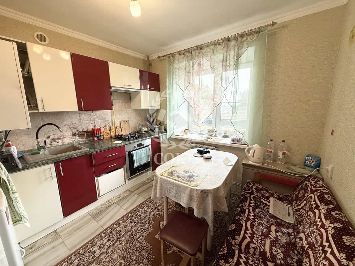 Россия, Калуга, микрорайон Анненки, улица Анненки, 18