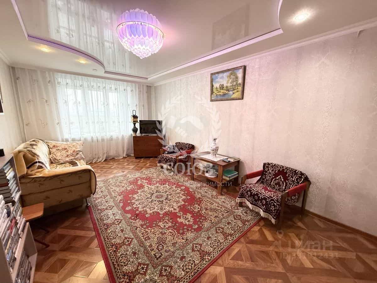 Россия, Калуга, микрорайон Анненки, улица Анненки, 18, фото 6