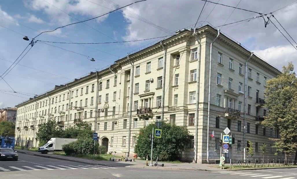 Россия, Санкт-Петербург, Таллинская улица, 12/18