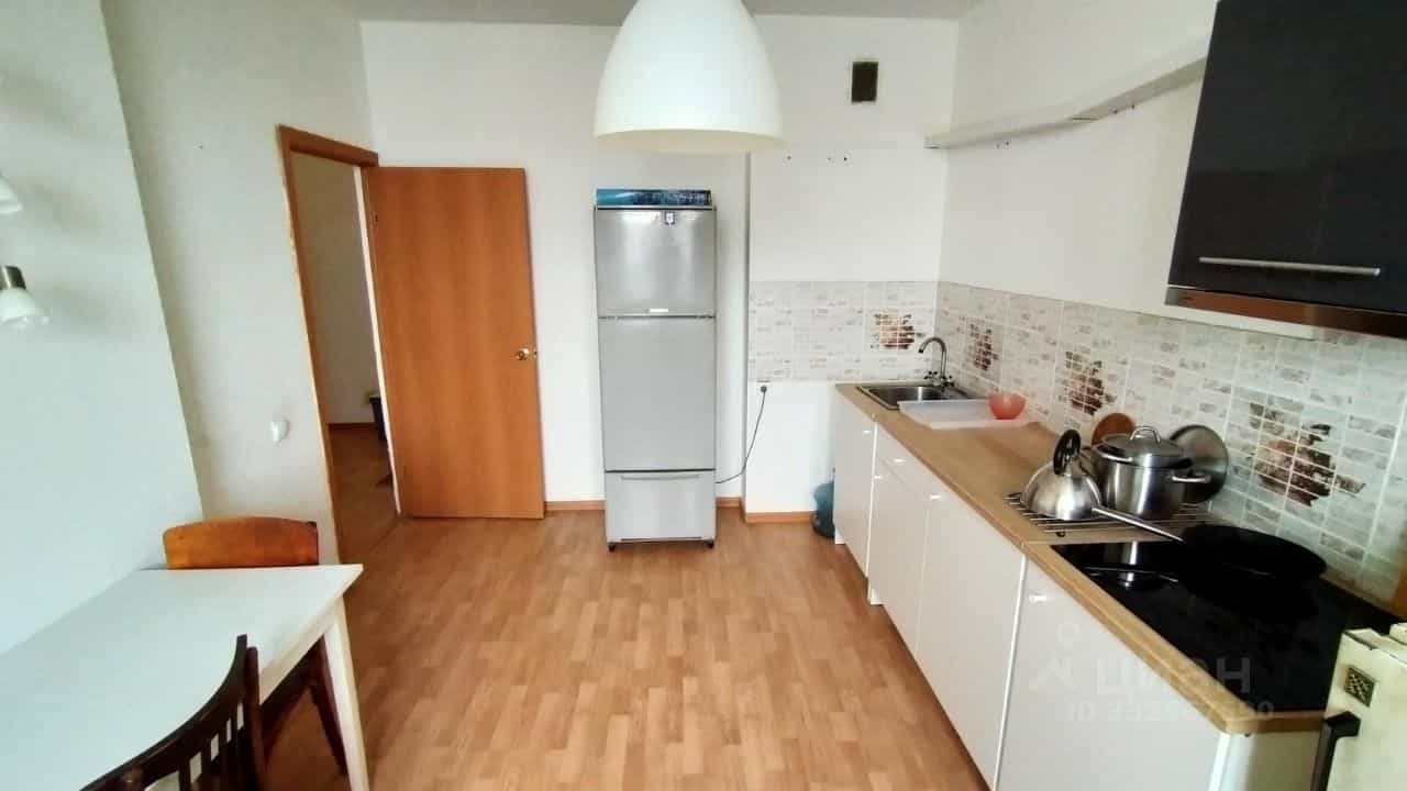 Россия, Свердловская область, Екатеринбург, улица Софьи Перовской, 113А, фото 4