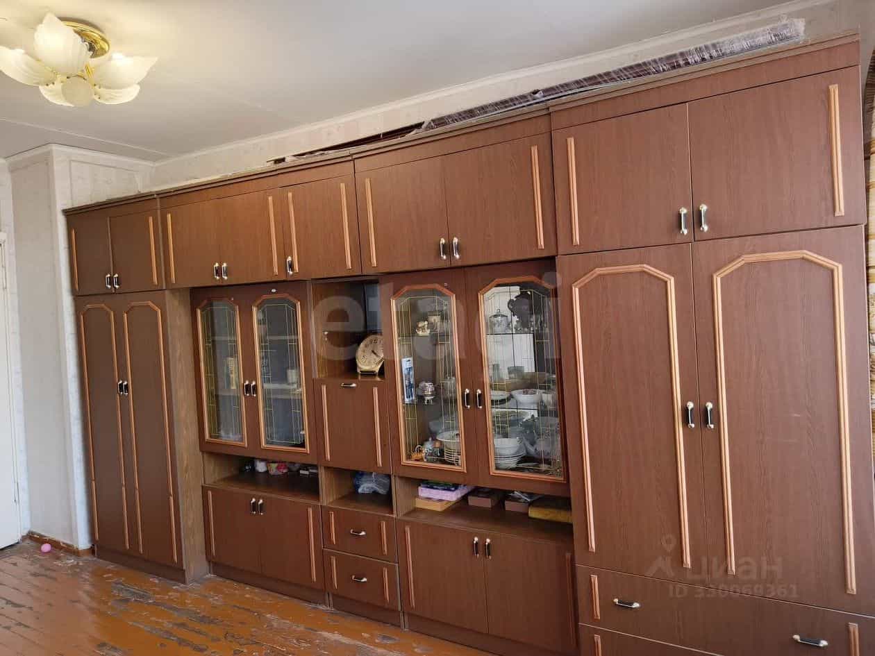 Россия, Псковская область, Остров, улица 1 Мая, 10, фото 11