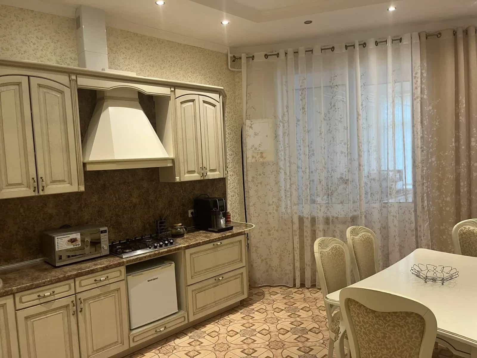 Беларусь, Минская область, Вилейка, улица Гагарина, 8, фото 3