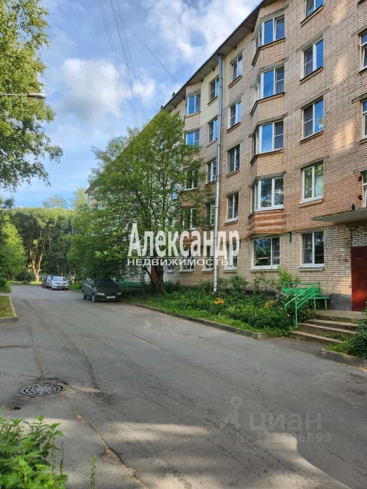 Россия, Ленинградская область, Кириши, улица Строителей, 14, фото 15