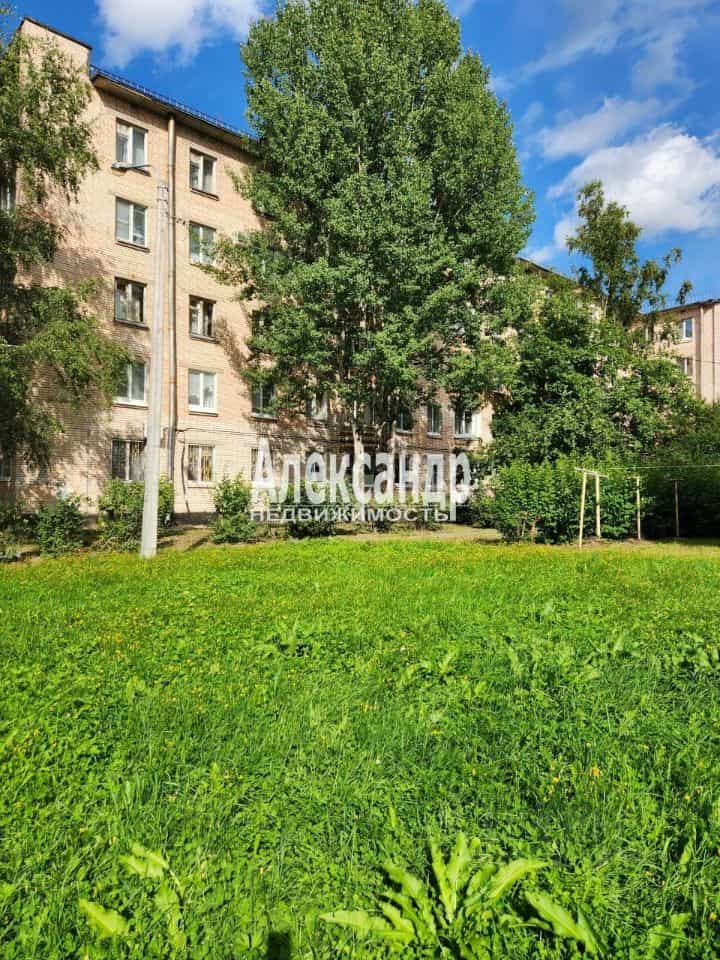 Россия, Ленинградская область, Кириши, улица Строителей, 14, фото 16