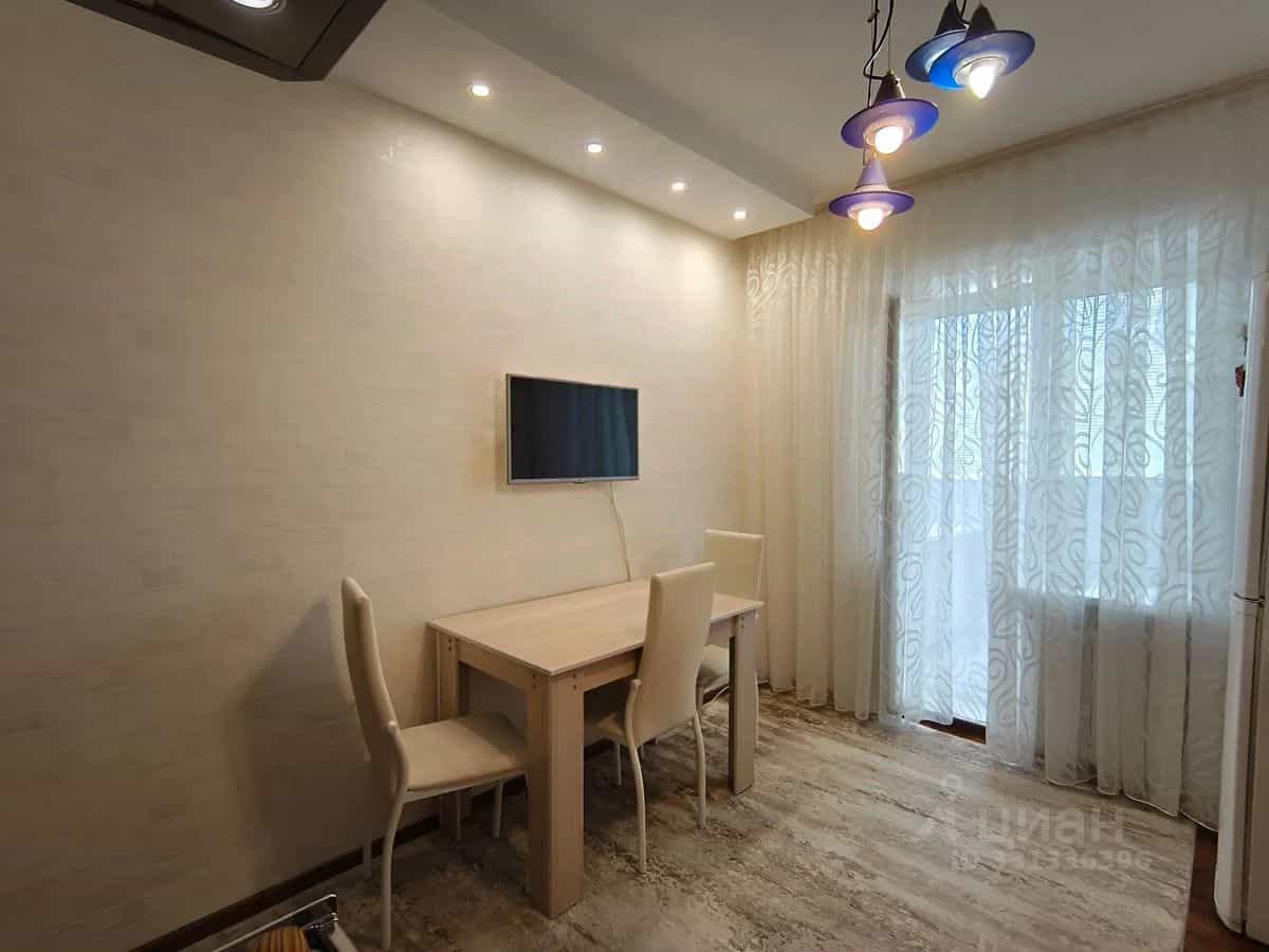 Россия, Оренбургская область, Новотроицк, улица Фрунзе, 19, фото 14