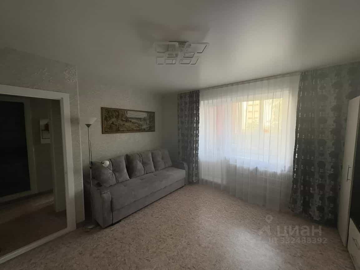 Россия, Алтайский край, Барнаул, улица Сергея Семёнова, 15, фото 4