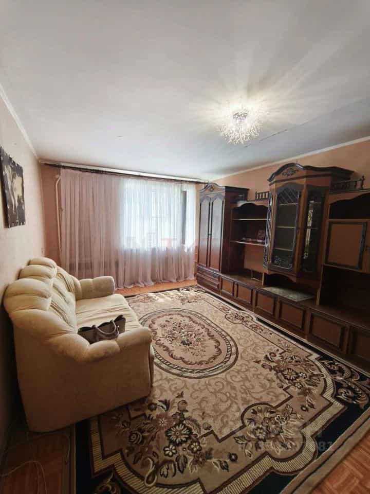 Россия, Белгородская область, Старый Оскол, микрорайон Макаренко, 6, фото 3