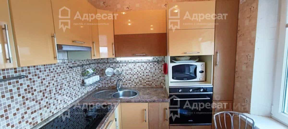 Россия, Волгоград, район Семь Ветров, улица 8-й Воздушной Армии, 44, фото 6