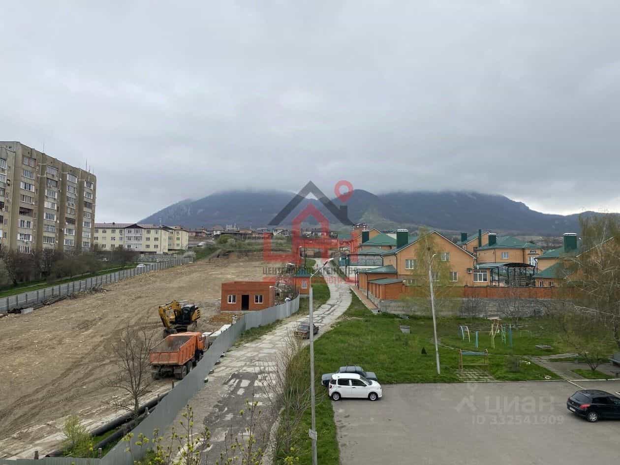 Россия, Ставропольский край, Лермонтов, улица Шумакова, 8к1, фото 3