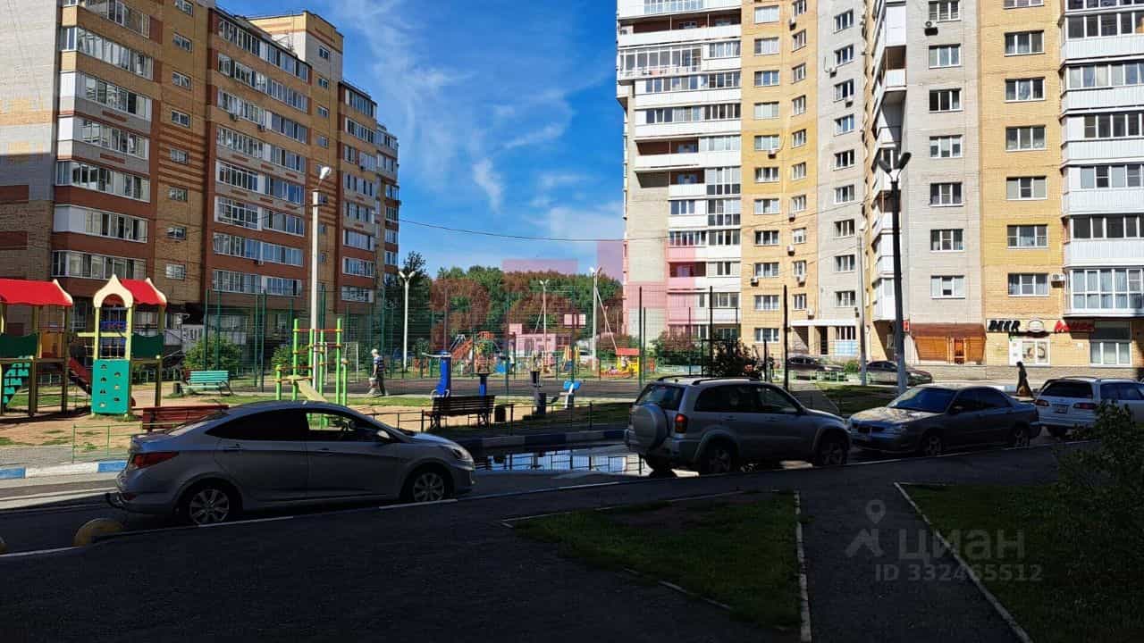 Россия, Омск, улица Дианова, 25, фото 2
