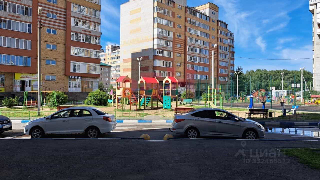 Россия, Омск, улица Дианова, 25, фото 20