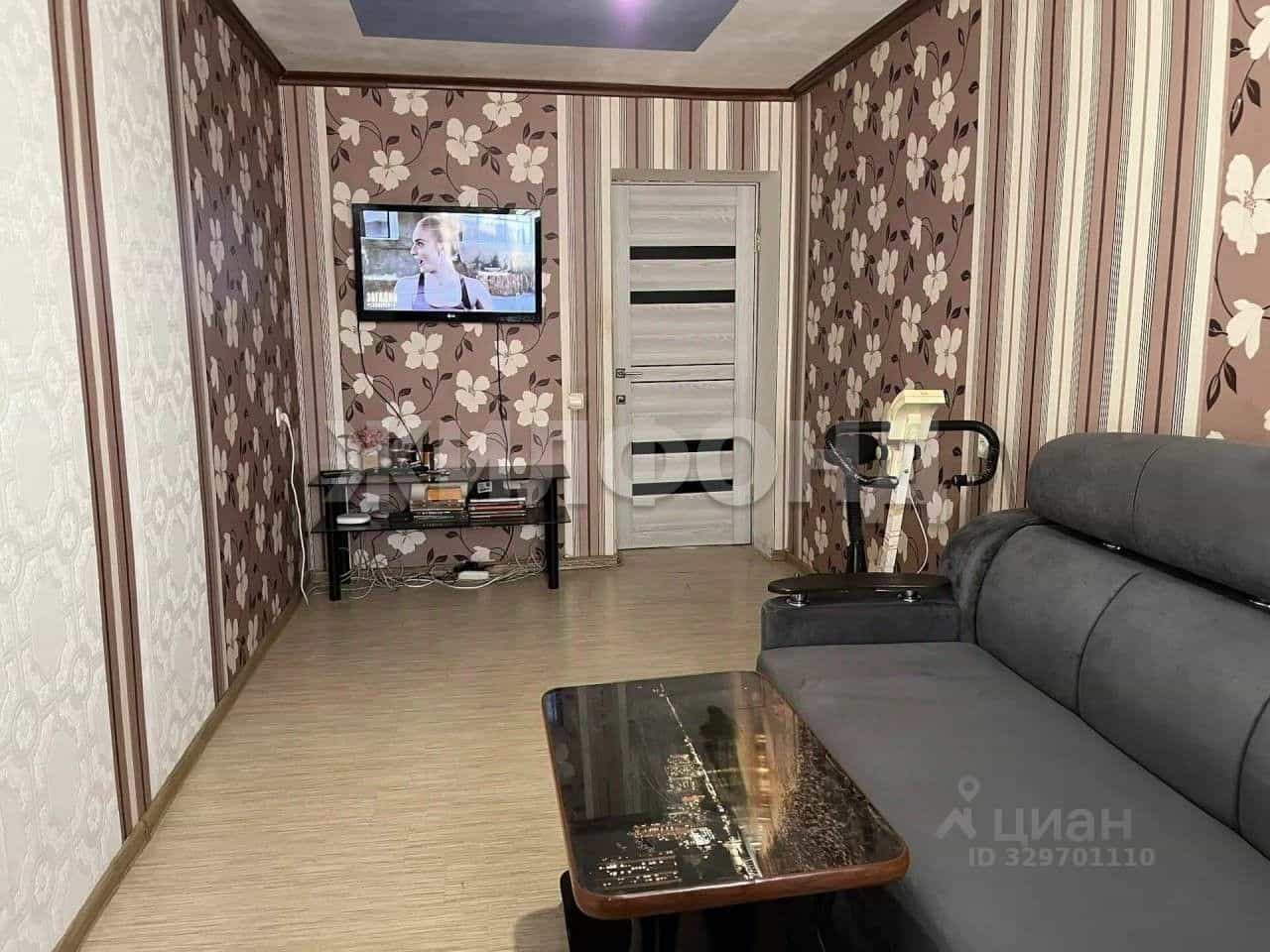 Россия, Брянская область, Дятьково, 12-й микрорайон, 1, фото 2