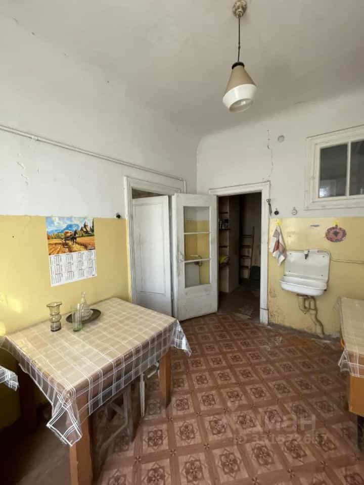 Россия, Псковская область, Великие Луки, проспект Ленина, 43/26