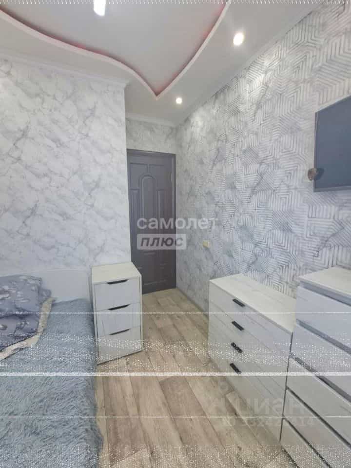 Россия, Ямало-Ненецкий автономный округ, Ноябрьск, улица Ленина, 19, фото 10