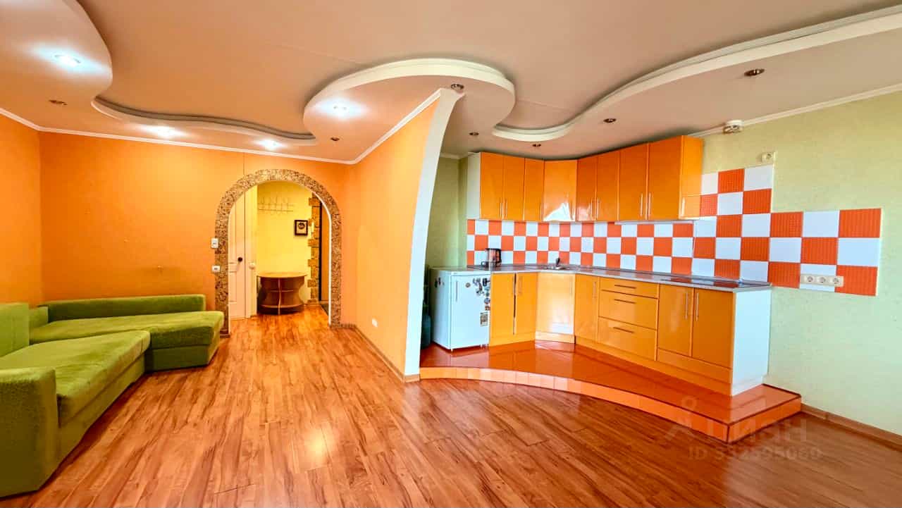 Россия, Саратов, проспект имени 50 лет Октября, 4/10, фото 2