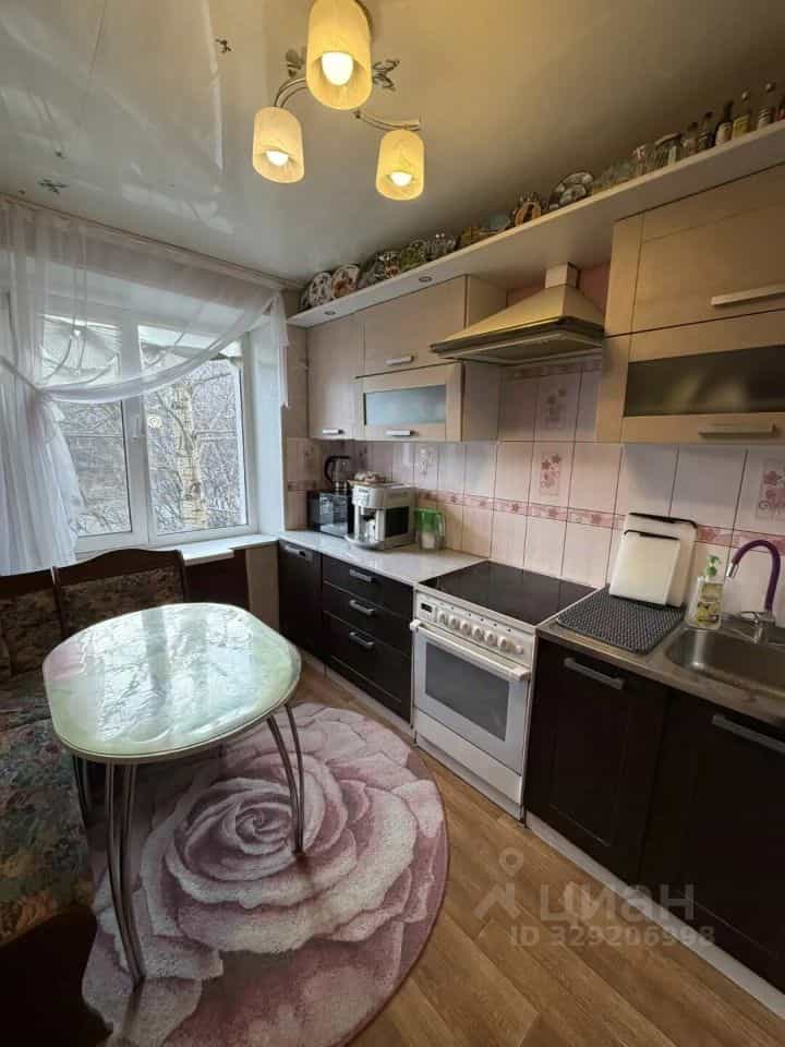 Россия, Камчатский край, Елизово, улица Ленина, 42, фото 6