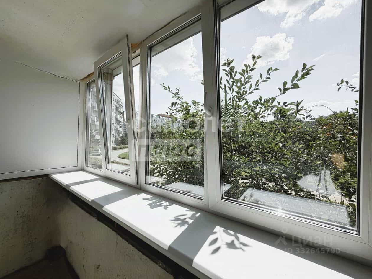 Россия, Самарская область, Тольятти, Тополиная улица, 46, фото 9