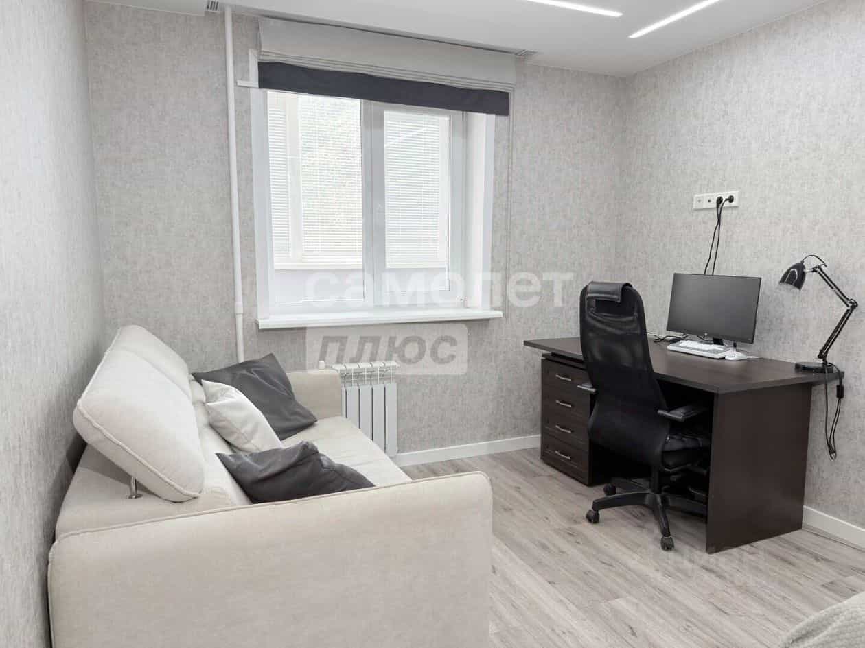Россия, Ульяновск, Локомотивная улица, 33, фото 9