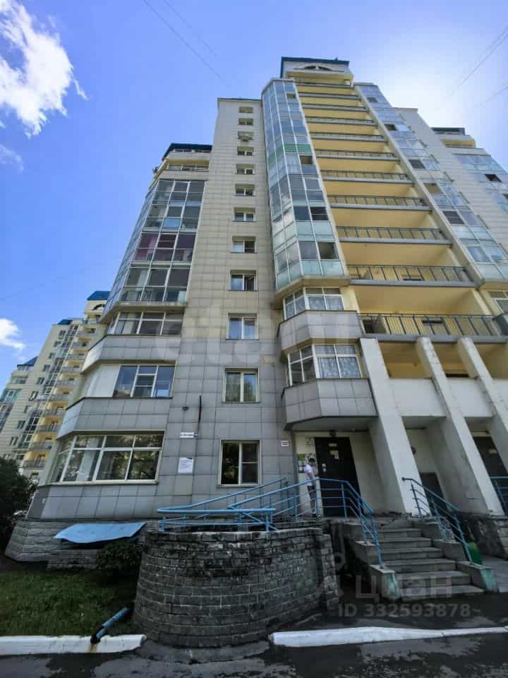 Россия, Алтайский край, Барнаул, улица Антона Петрова, 198, фото 6