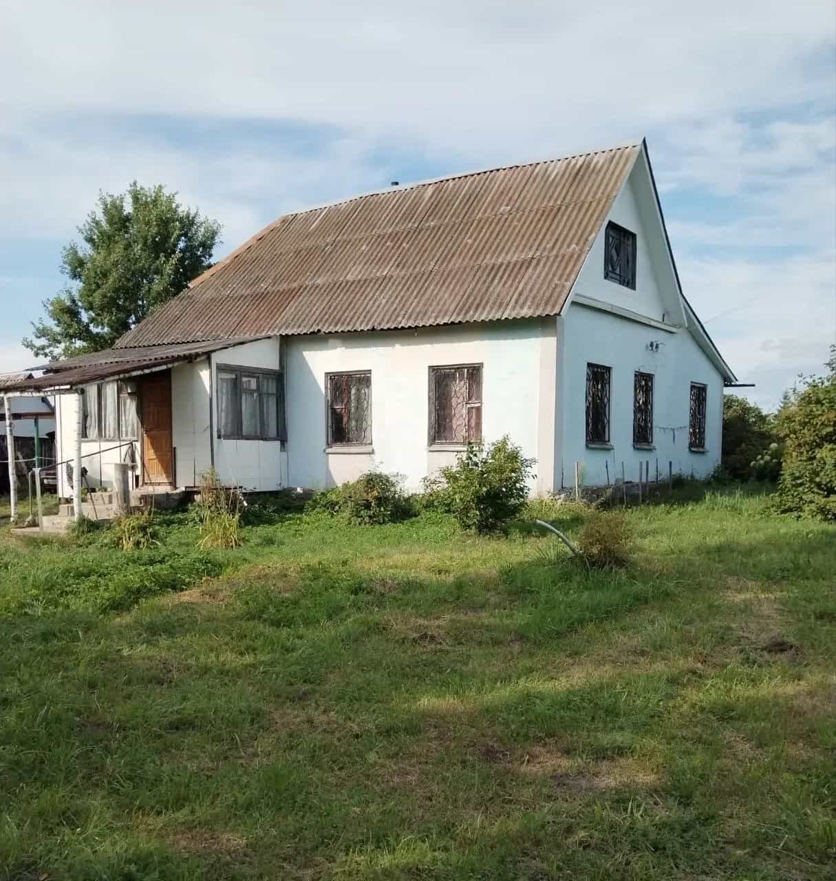 Беларусь, Витебский район, Новкинский сельсовет, агрогородок Новка, Манежная улица, 1