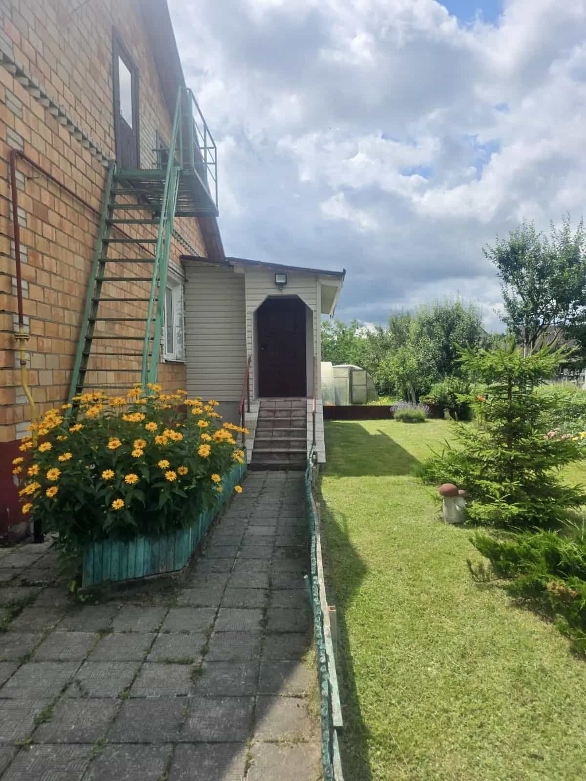 Беларусь, Гродненская область, Дятлово, улица Гагарина, 8, фото 2