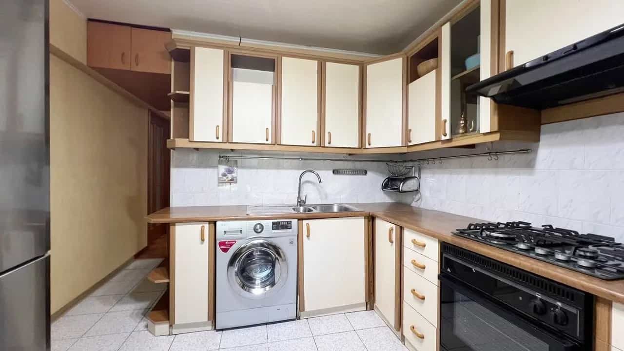 Беларусь, Минск, улица Янки Мавра, 18, фото 4