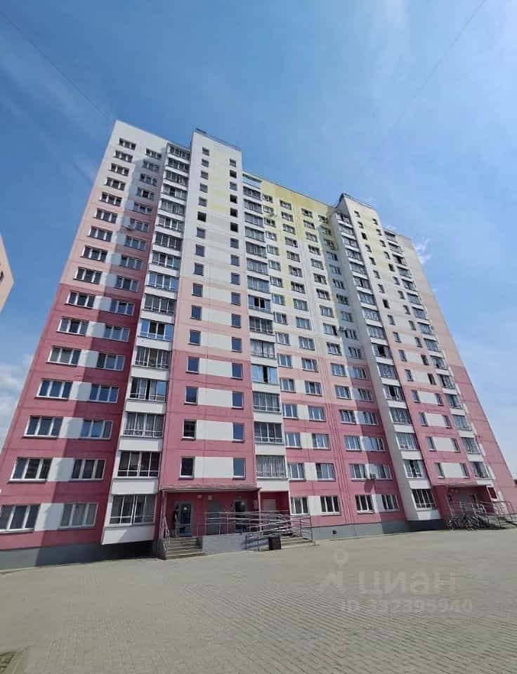 Россия, Киров, микрорайон Коминтерновский, улица Павла Корчагина, 232