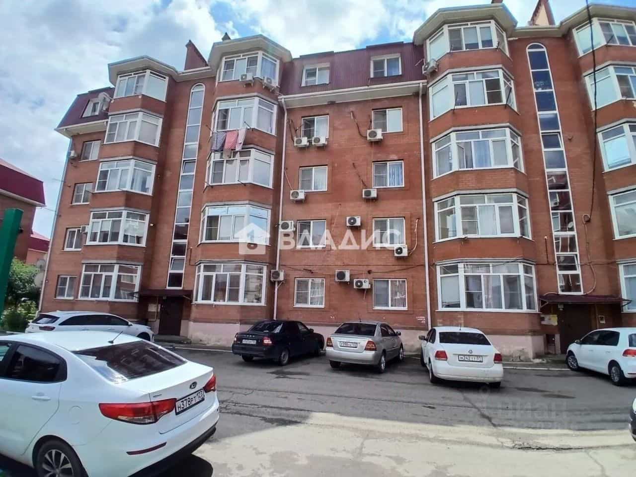 Россия, Республика Адыгея (Адыгея), Тахтамукайский район, посёлок городского типа Яблоновский, улица Гагарина, 148/1к6, фото 17