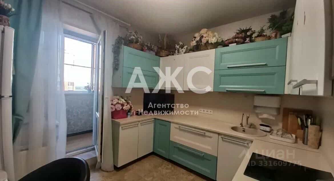 Россия, Калужская область, Обнинск, улица Курчатова, 27/2