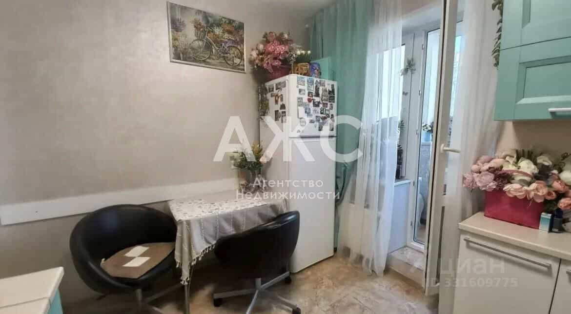 Россия, Калужская область, Обнинск, улица Курчатова, 27/2, фото 3