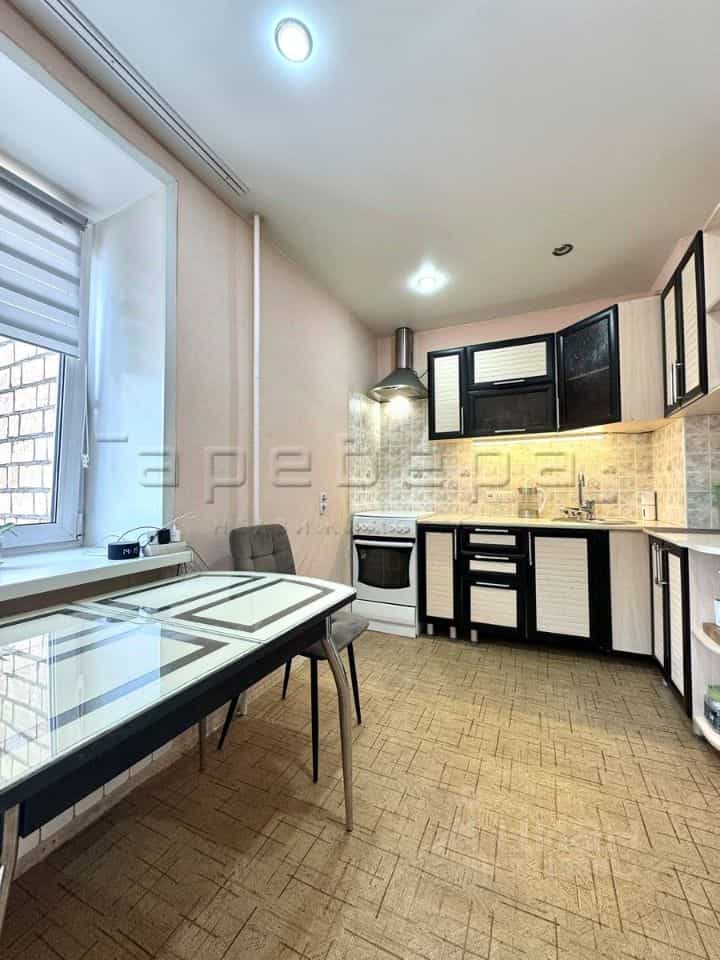 Россия, Красноярск, улица Железнодорожников, 16Б, фото 7