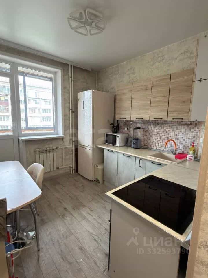 Россия, Республика Алтай, Горно-Алтайск, улица Панфиловцев, 17, фото 3