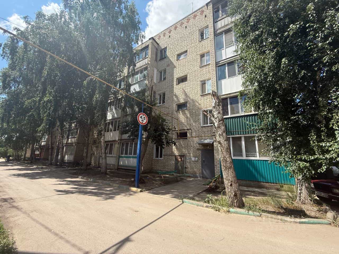 Россия, Саратовская область, Вольский район, Сенное муниципальное образование, рабочий посёлок Сенной, улица Солопова, 20