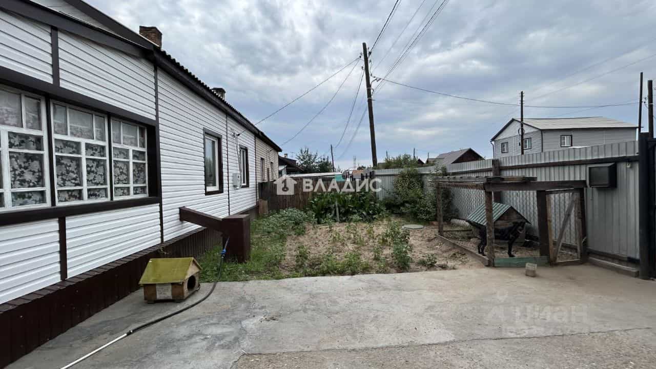 Россия, Республика Бурятия, Улан-Удэ, посёлок Сосновый, Братская улица, 32, фото 5
