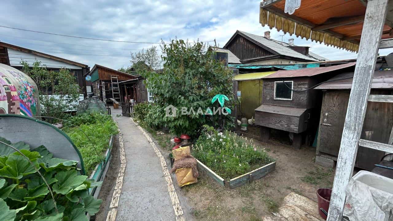Россия, Республика Бурятия, Улан-Удэ, посёлок Сосновый, Братская улица, 32, фото 13