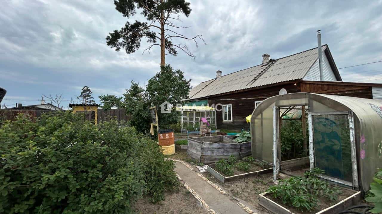 Россия, Республика Бурятия, Улан-Удэ, посёлок Сосновый, Братская улица, 32, фото 16