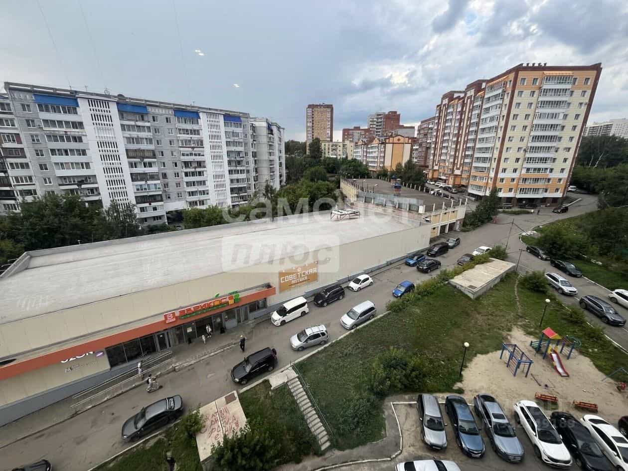 Россия, Томск, улица Сергея Вицмана, 37, фото 16