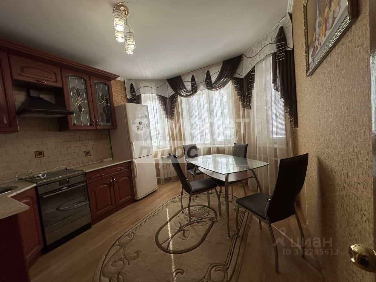 Россия, Курск, проспект Вячеслава Клыкова, 53, фото 11