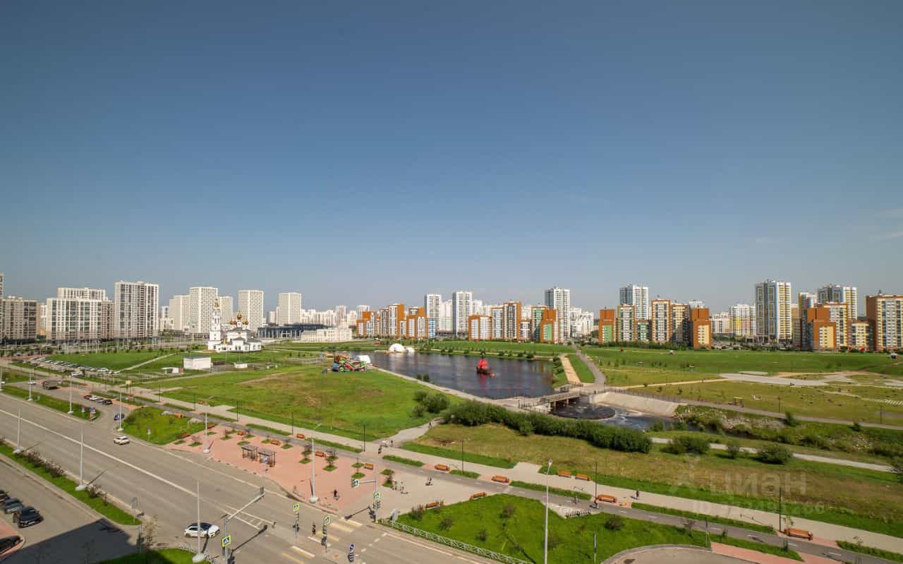 Россия, Свердловская область, Екатеринбург, улица Академика Парина, 33