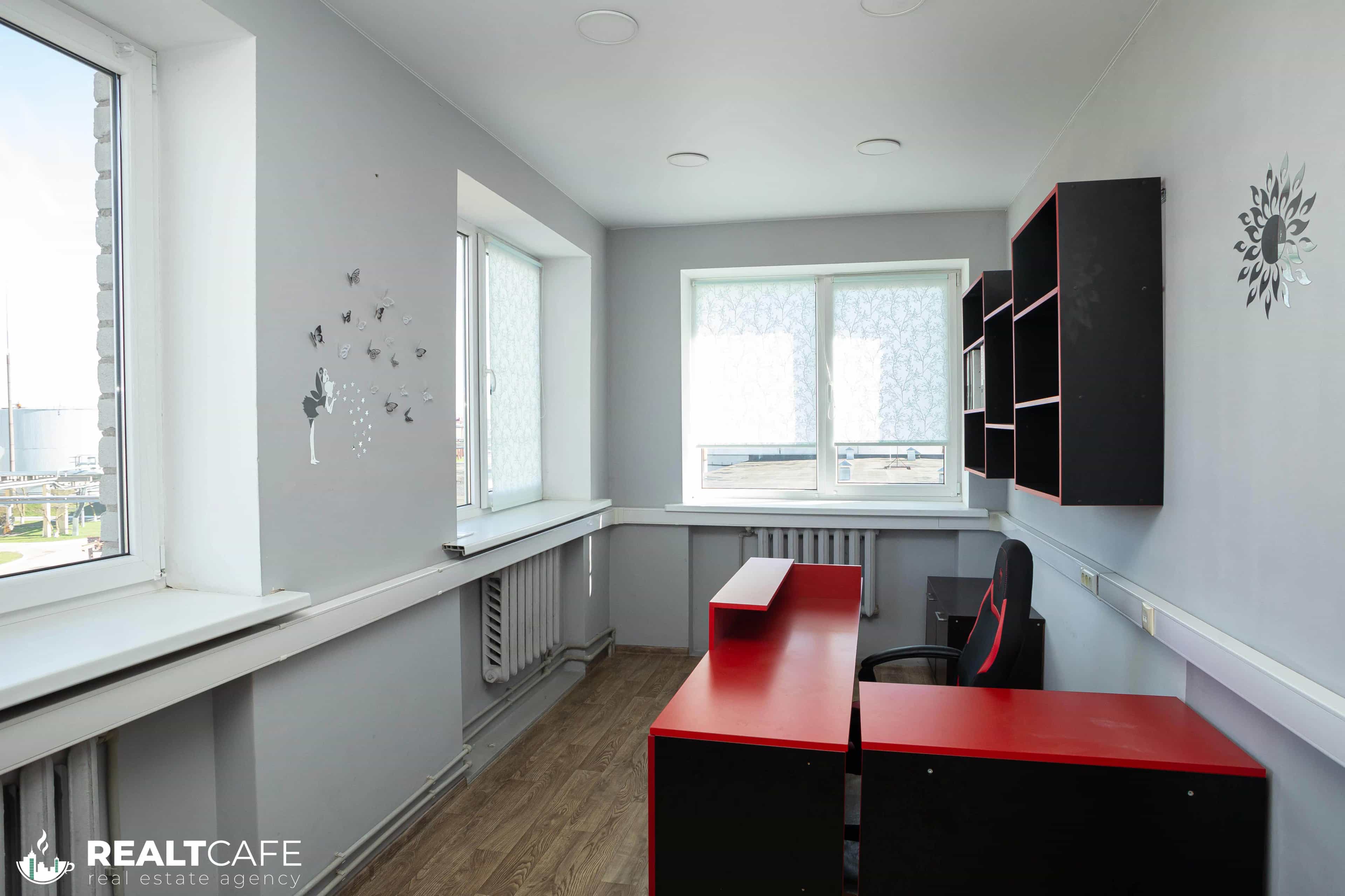 Беларусь, Гродненская область, Лида, улица 8 Марта, 28Б, фото 6