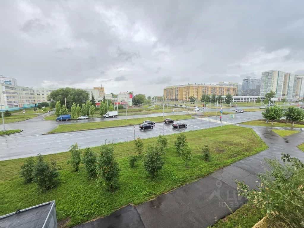 Россия, Республика Татарстан (Татарстан), Набережные Челны, Московский проспект, 166, фото 13