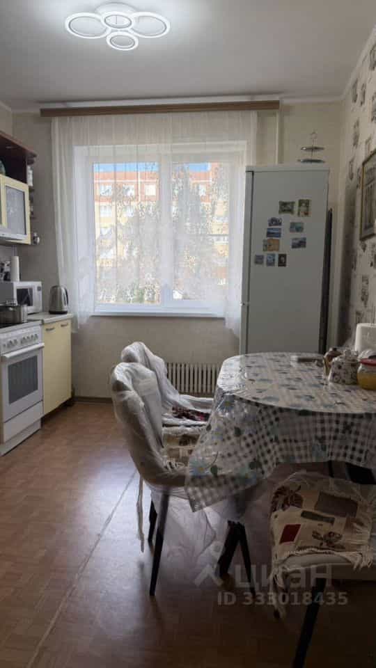 Россия, Белгородская область, Старый Оскол, микрорайон Юбилейный, 1А, фото 2