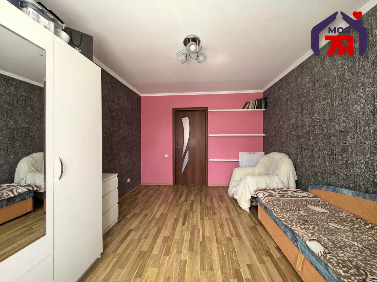 Беларусь, Минская область, Слуцк, улица Ивановского, 9, фото 6