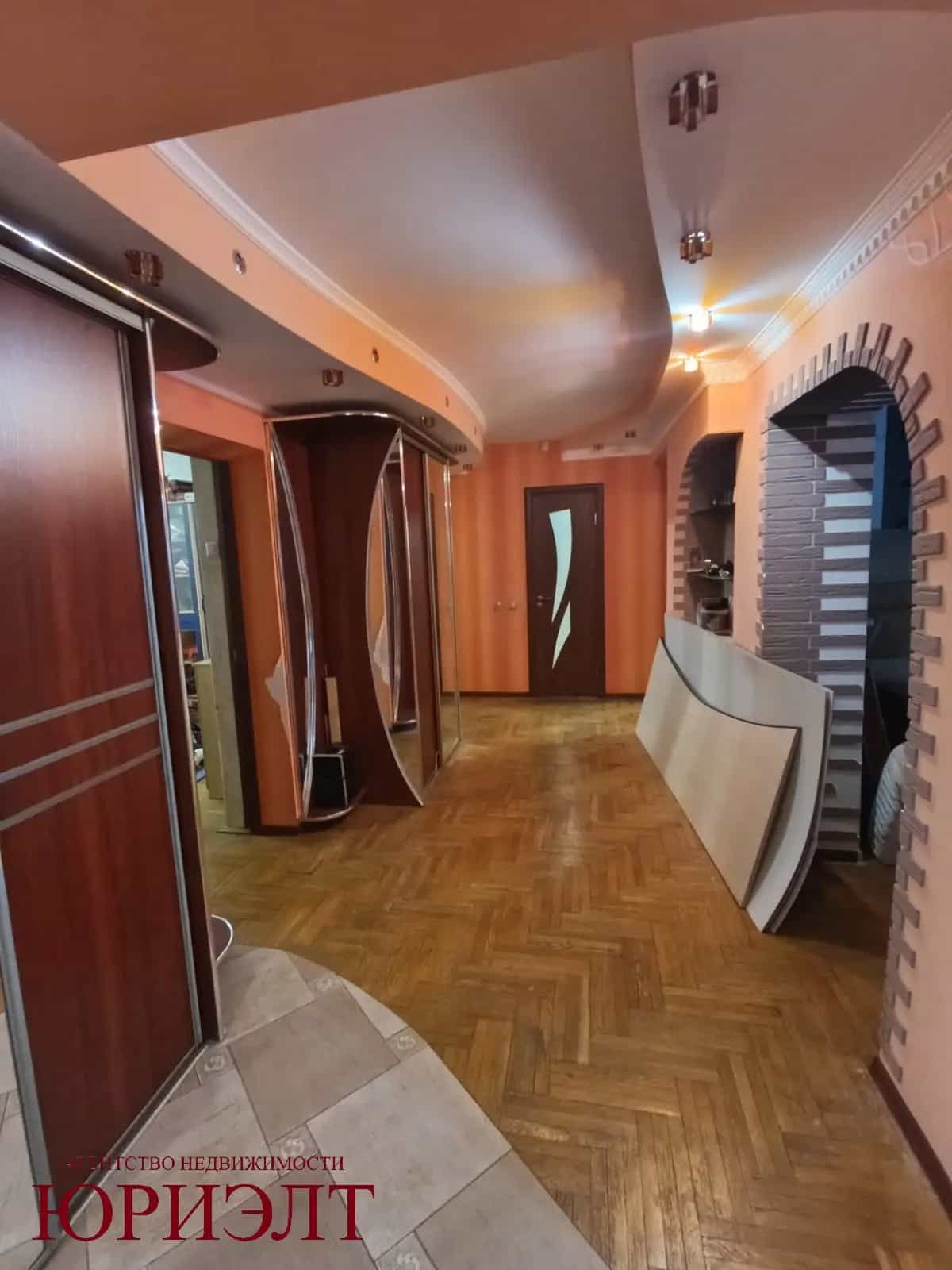 Беларусь, Брестская область, Пинск, улица Крупской, 6, фото 4