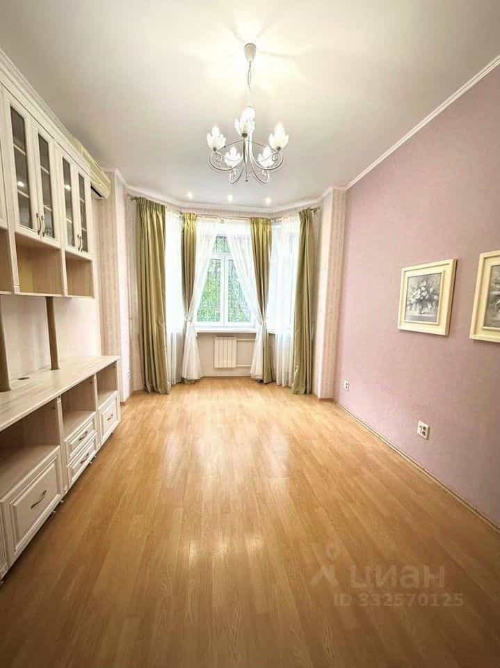 Россия, Челябинская область, Магнитогорск, улица Калинина, 23, фото 3