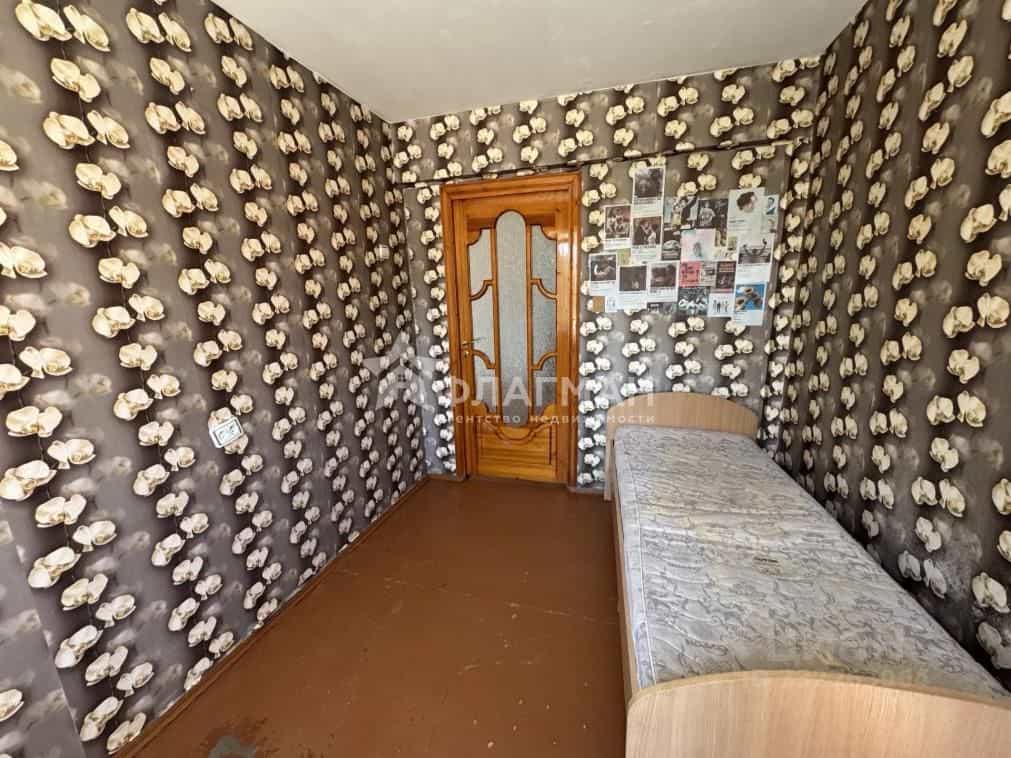 Россия, Иркутская область, Усолье-Сибирское, улица Луначарского, 39, фото 8