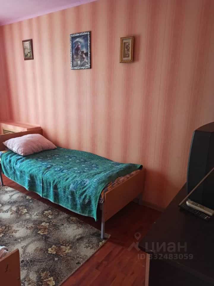 Россия, Пермский край, Горнозаводск, улица Свердлова, 68, фото 3